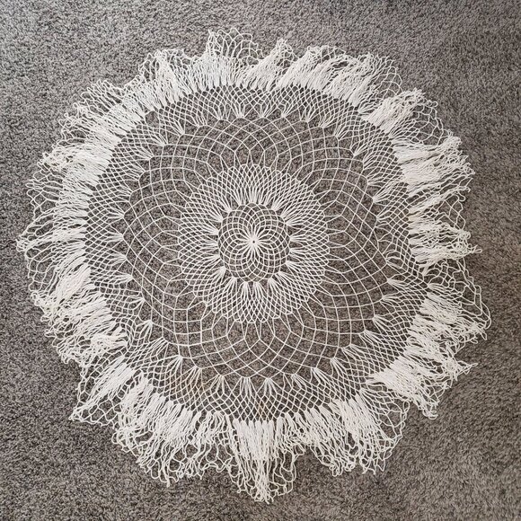 Round Crochet Tablecloth Doily Handmade Vintage Boho Retro - Picture 1 of 7